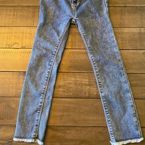 3 pairs of 5t jeans!! Like new!